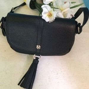Black shoulder bag purse with tassel